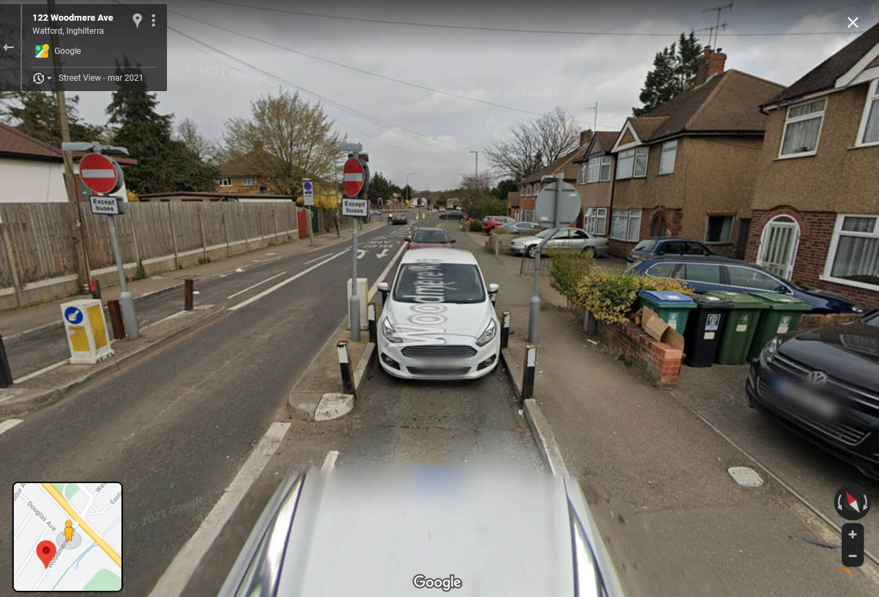 Bad Road Design in UK.jpg