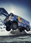 dakar-rally-truck-jump-02.jpg